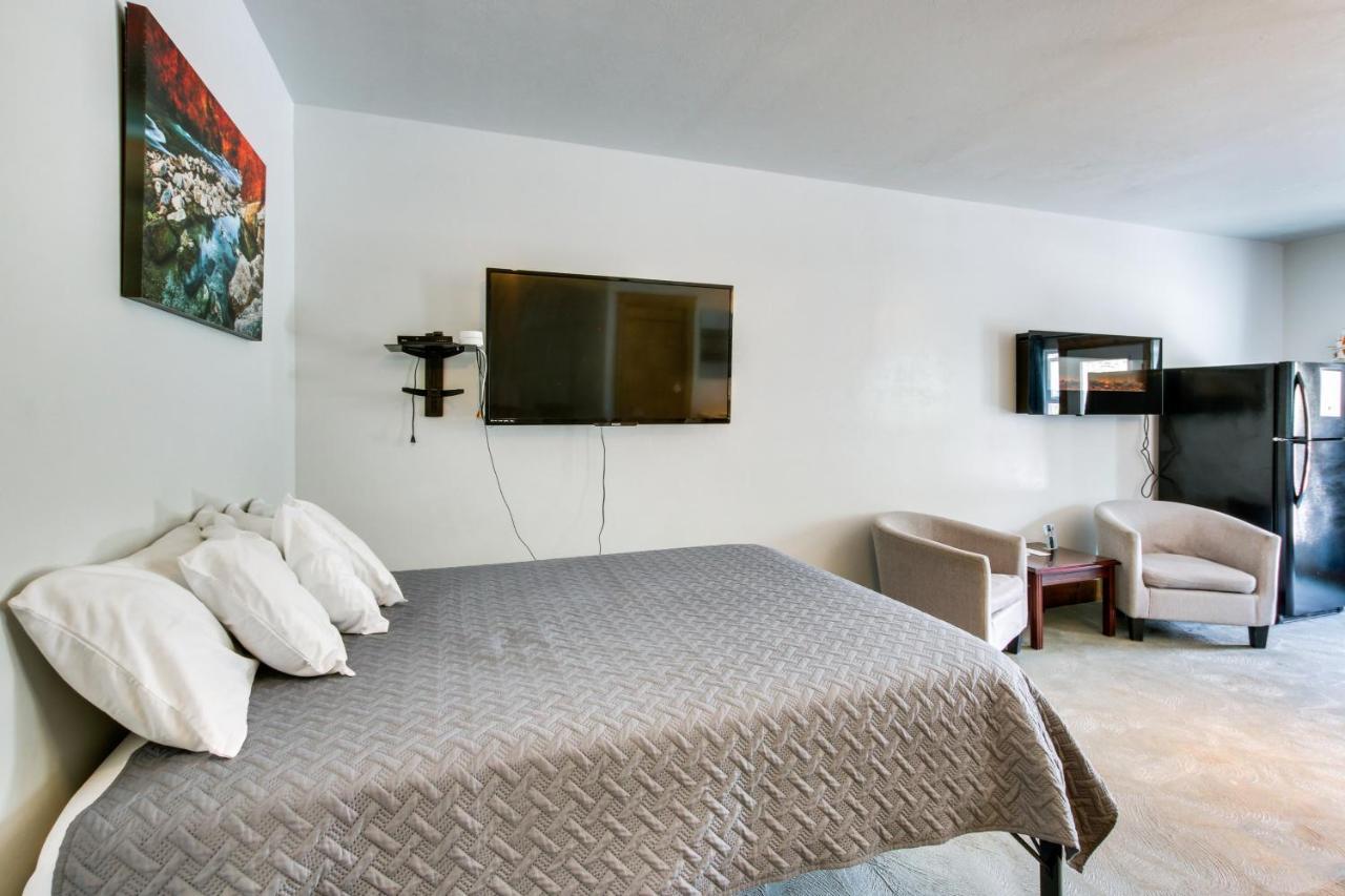 Central Lava Hot Springs Studio With Deck And Views! 외부 사진
