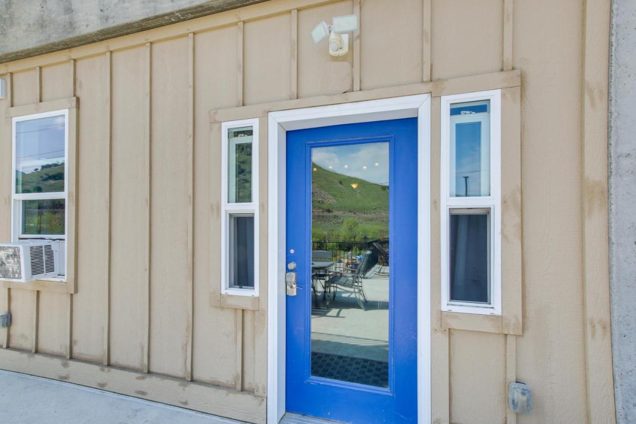 Central Lava Hot Springs Studio With Deck And Views! 외부 사진